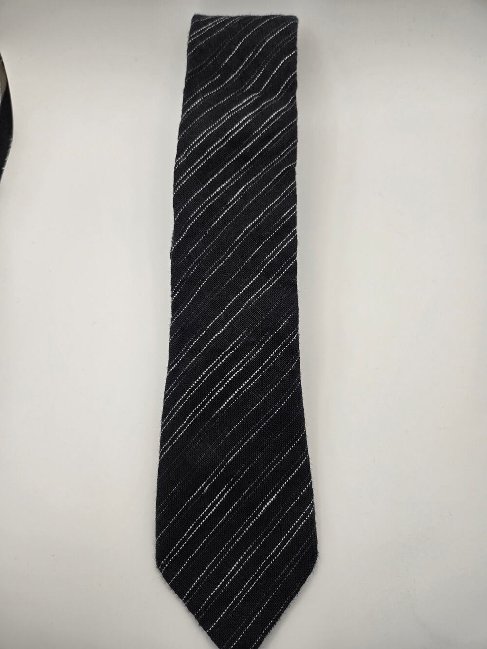 Original Penguin by Munsingwear 100% Linen Black Diagonal Stripe Skinny Tie